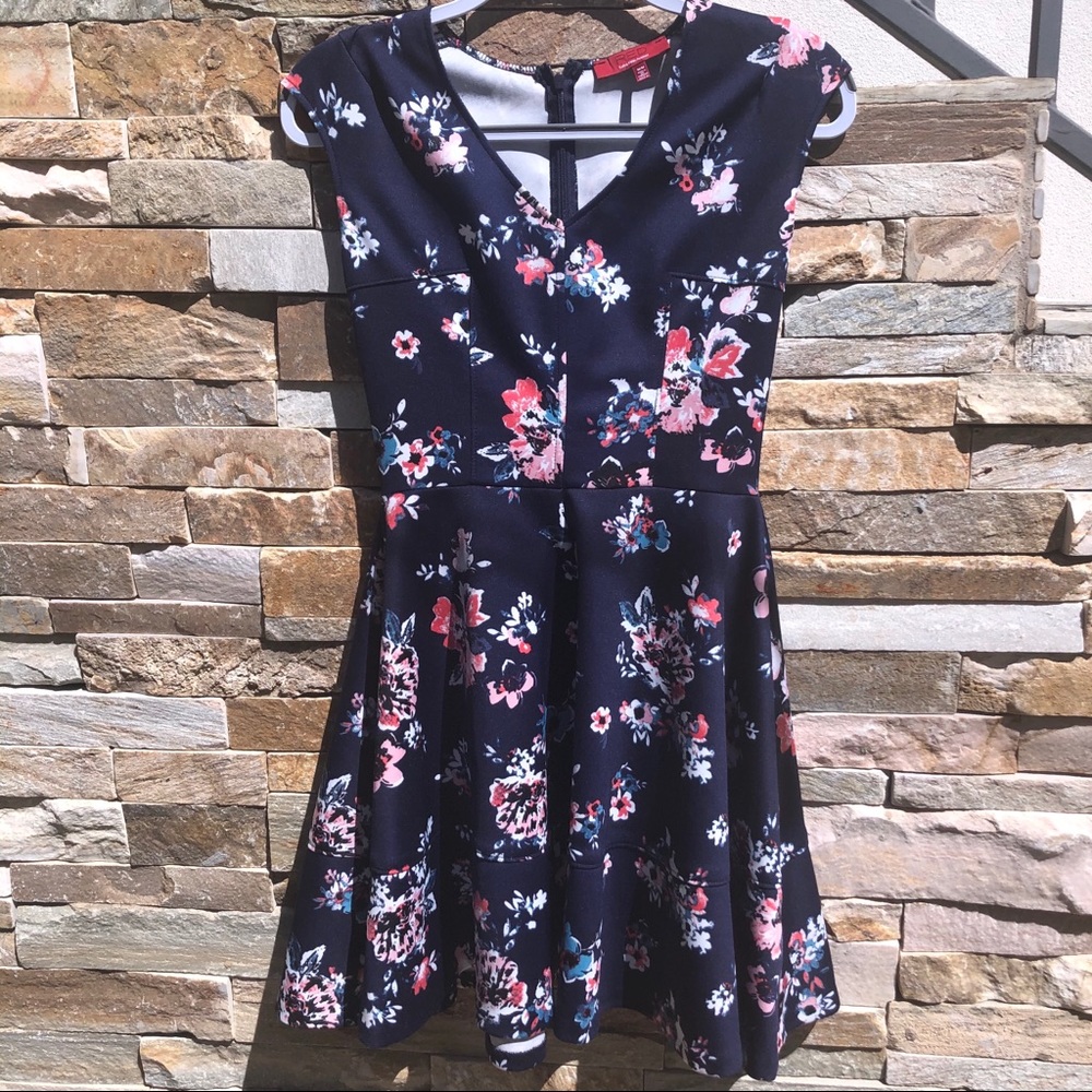 SAKS FIFTH AVENUE SKATER DRESS SLEEVELESS M - Picture 7 of 14